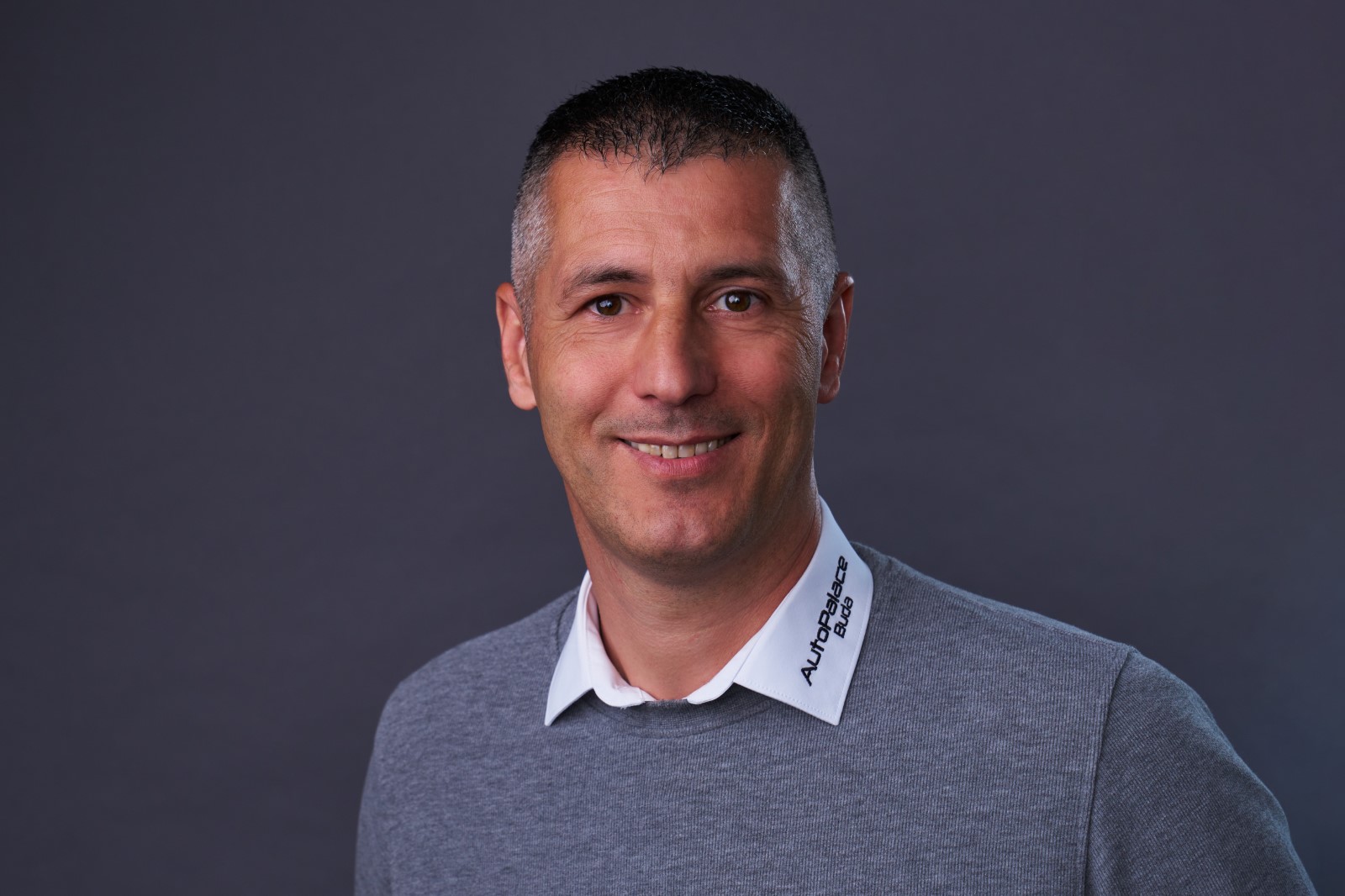 Simek Tamás